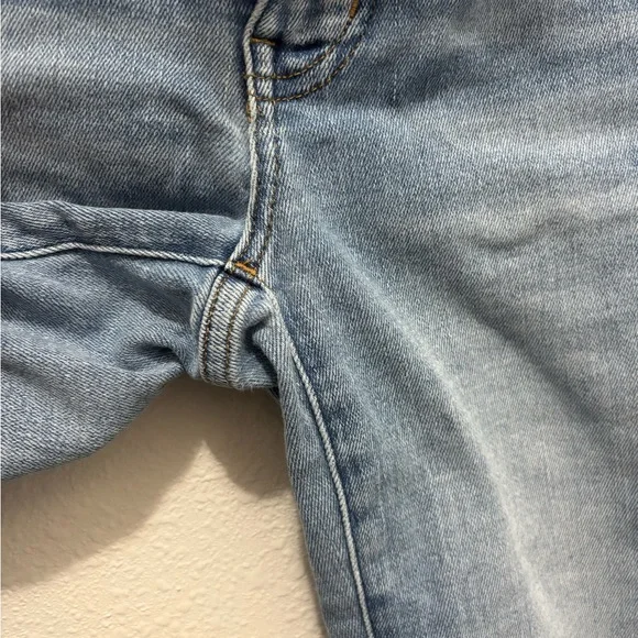 Madewell Mid-Rise Kick Out Blue Jeans - Picture 8 of 14